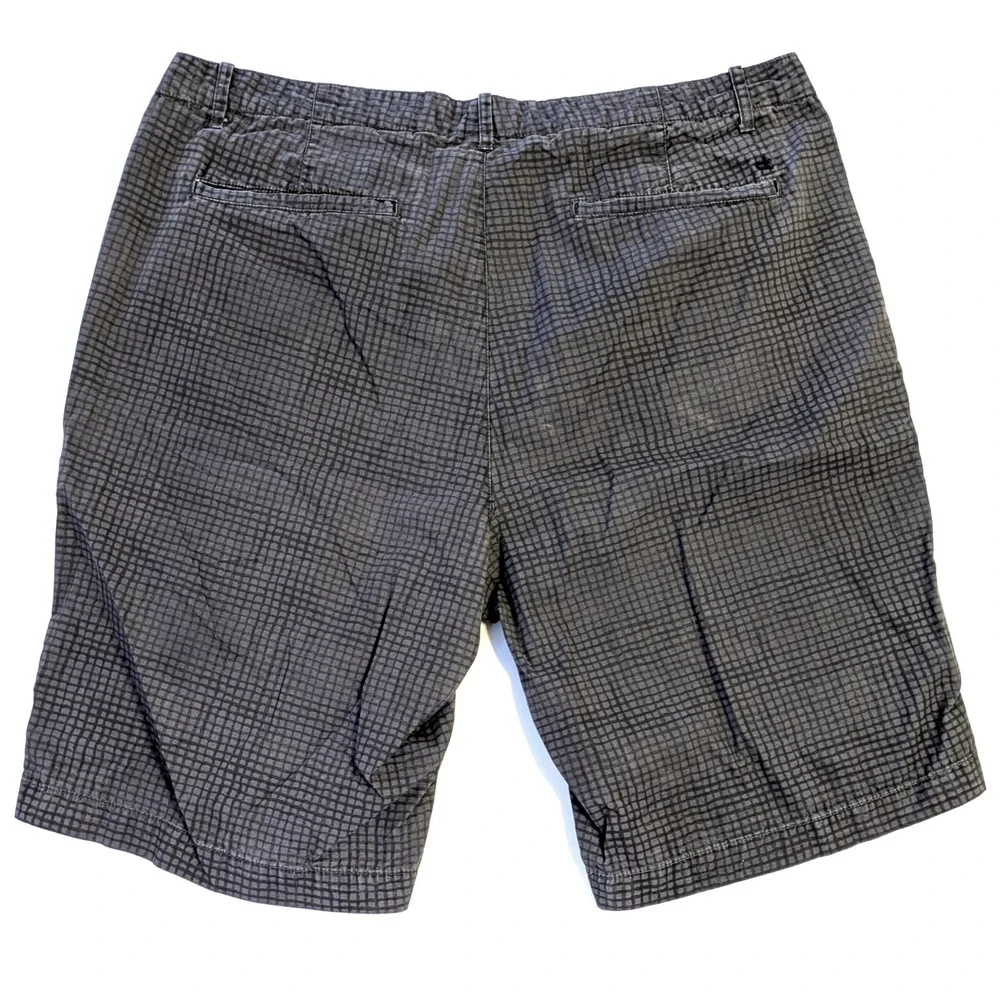 Calvin Klein Mens Grey Black Grid Pattern Cotton Shorts Size 36 Flat Casual